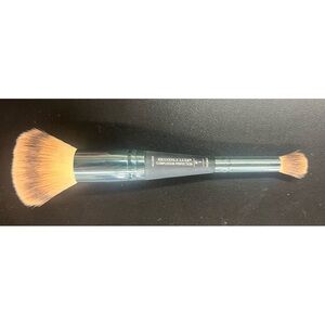 IT Cosmetics Complexion Perfection Brush